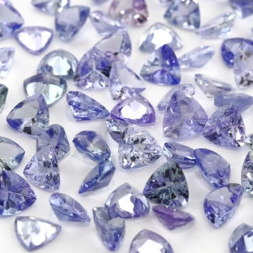 Tanzanite trillion cut - mm,